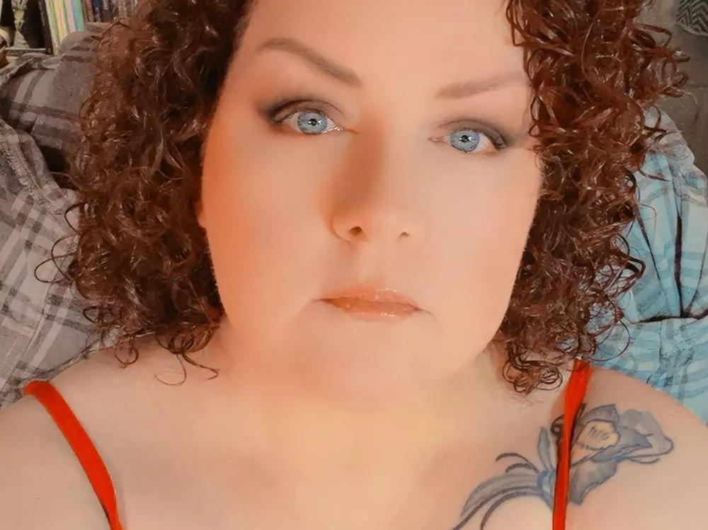 mistresswaterfall's Live Sex Cam Show