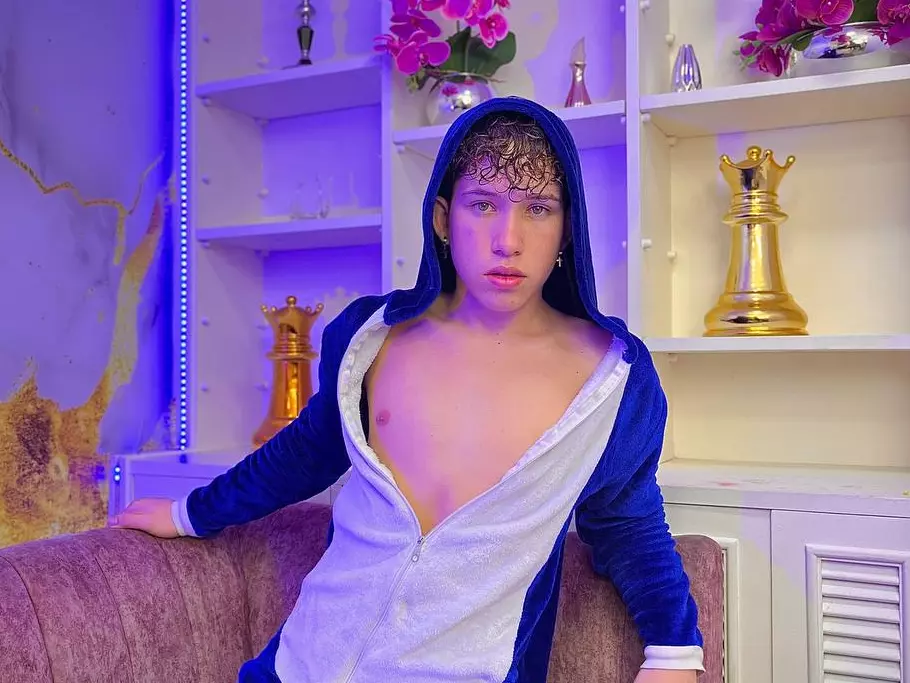 angelhugerr's Live Sex Cam Show