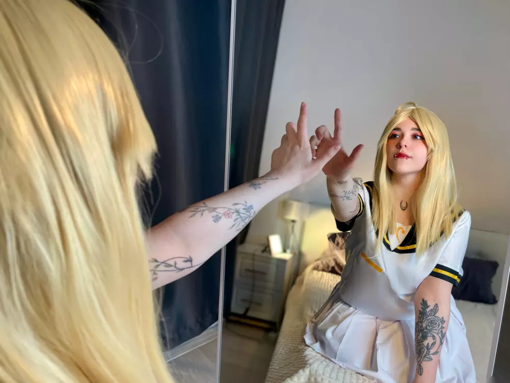 LorraineHall's Live Sex Cam Show