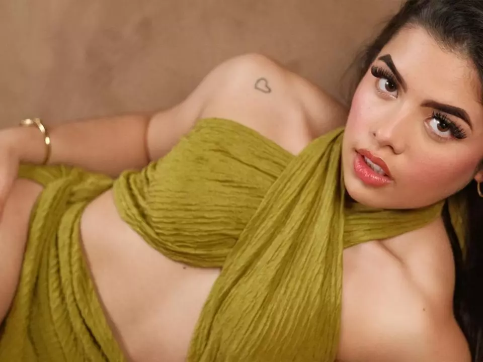 isabella-fox1