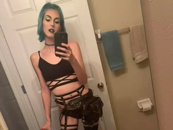 pixiebaby321's Live Sex Cam Show