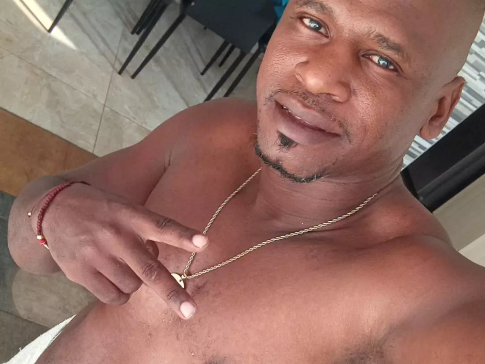 bigcocklatinsalvo