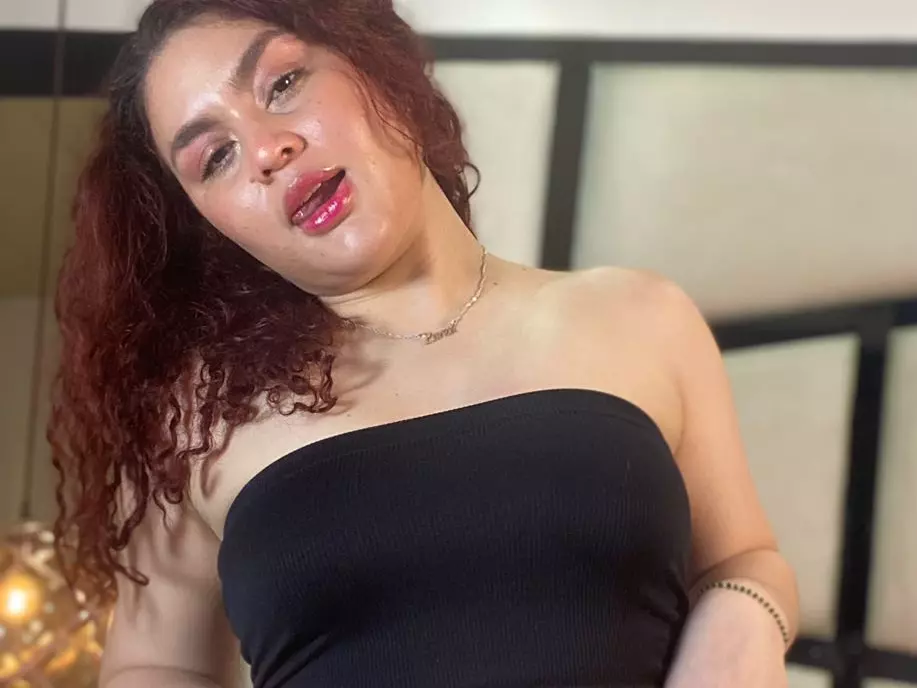 IsaSmith1's Live Sex Cam Show