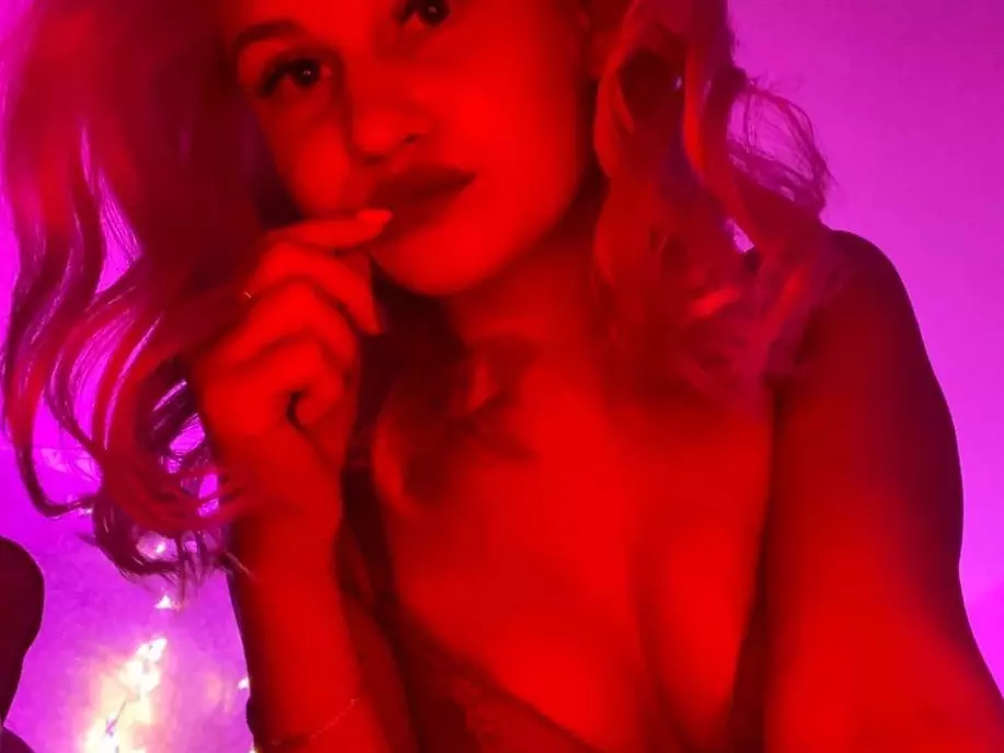 sofiakenwood