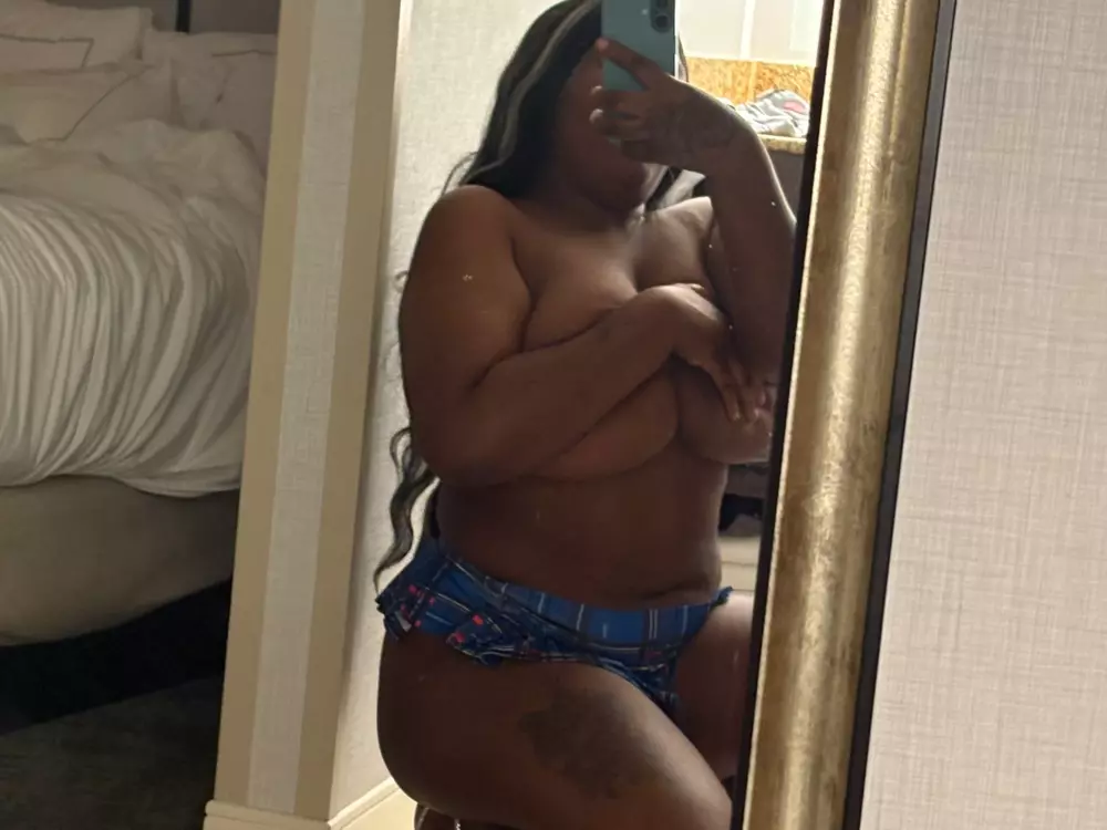 dede19's Live Sex Cam Show