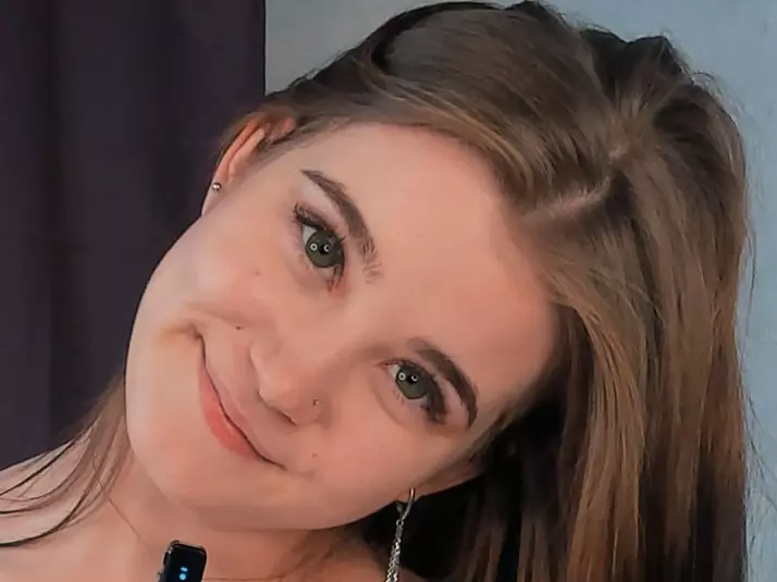 FancyEvitt's Live Sex Cam Show