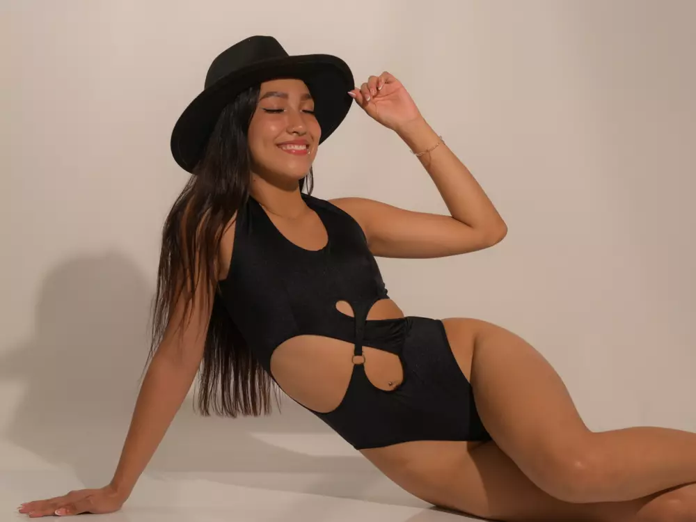 nina-blake