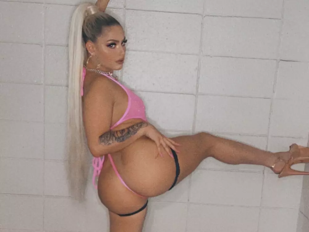 Serenitylover's Live Sex Cam Show