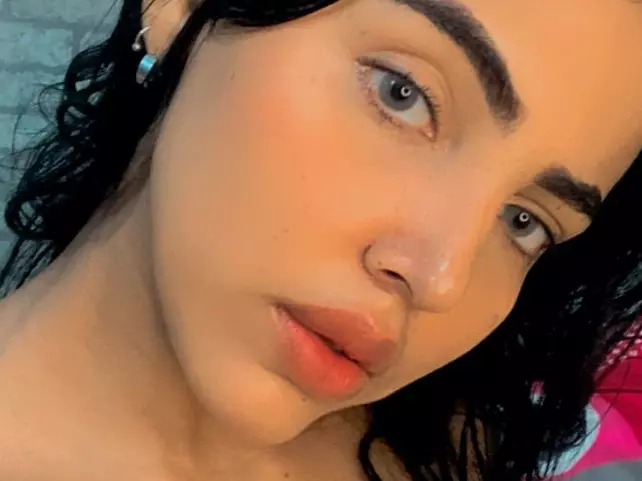monserratflowers's Live Sex Cam Show