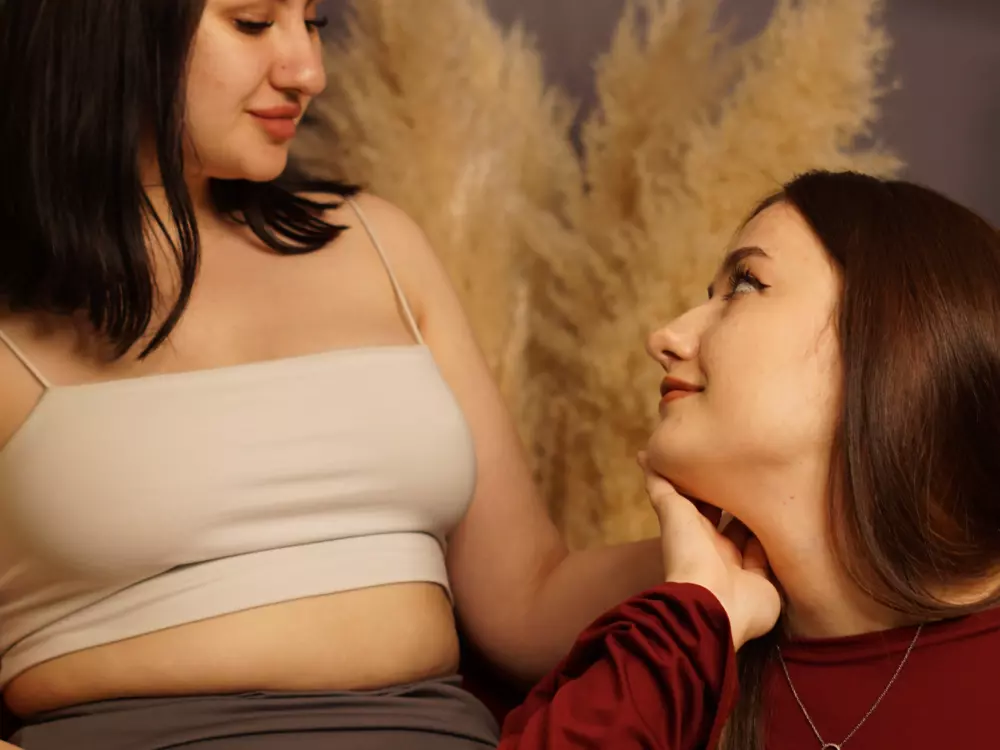 Eadlin And Wilone's Live Sex Cam Show