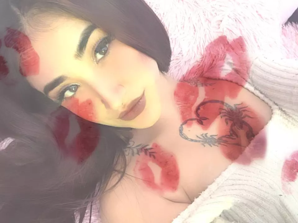 hooneeyy's Live Sex Cam Show