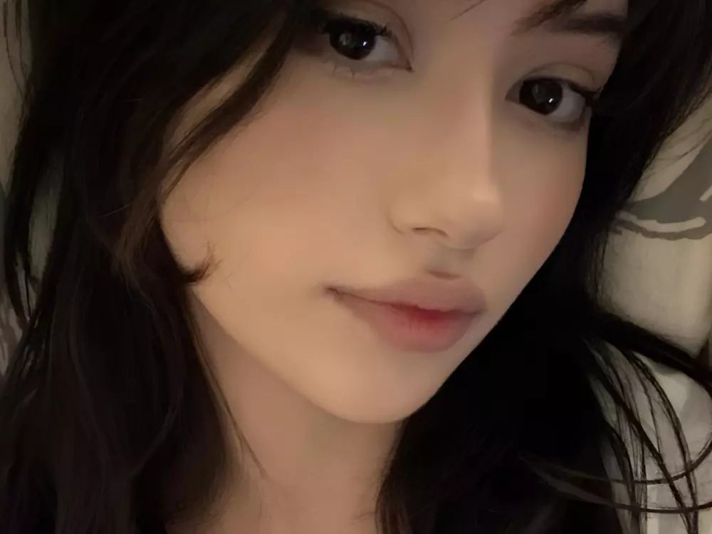 AlthenaBranch's Live Sex Cam Show