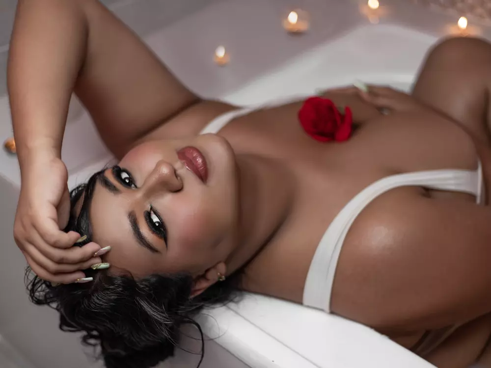 DojaAishaa's Live Sex Cam Show