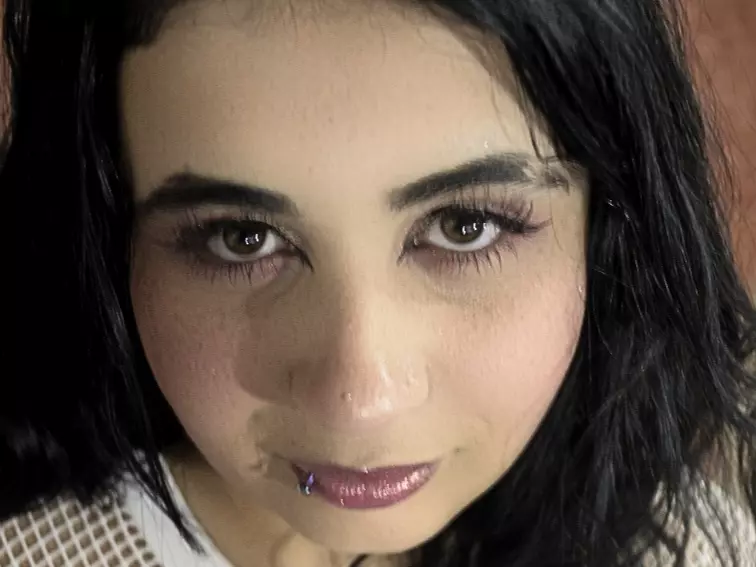 ZayraGlow's Live Sex Cam Show