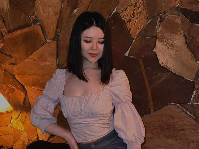 EthalCrumbley's Live Sex Cam Show