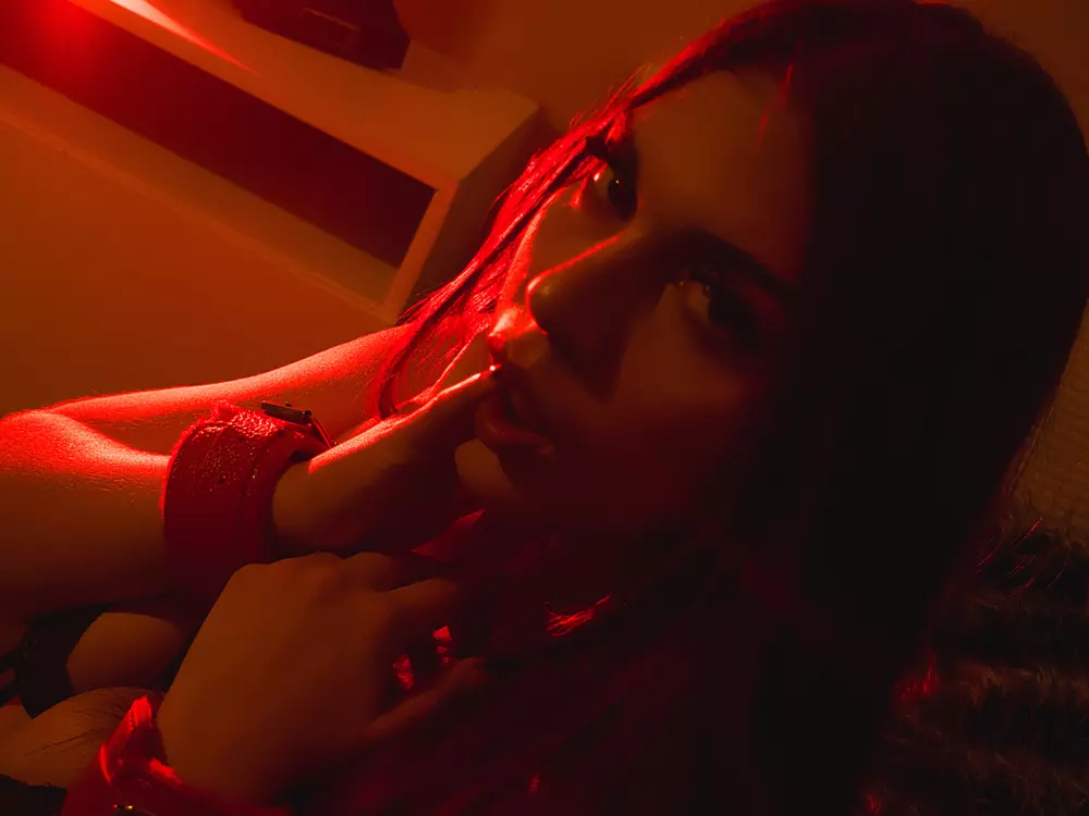 kaarolmoon's Live Sex Cam Show