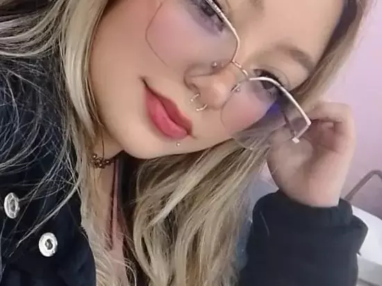 MarianaRousse18's Live Sex Cam Show