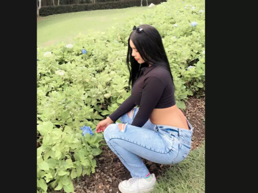 kendall777's Live Sex Cam Show