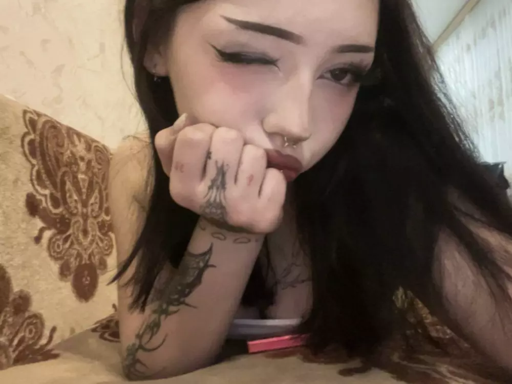 Emma's Live Sex Cam Show