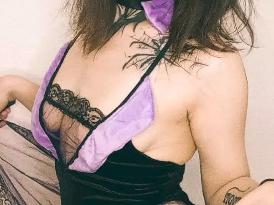 VeronaBiddix's Live Sex Cam Show