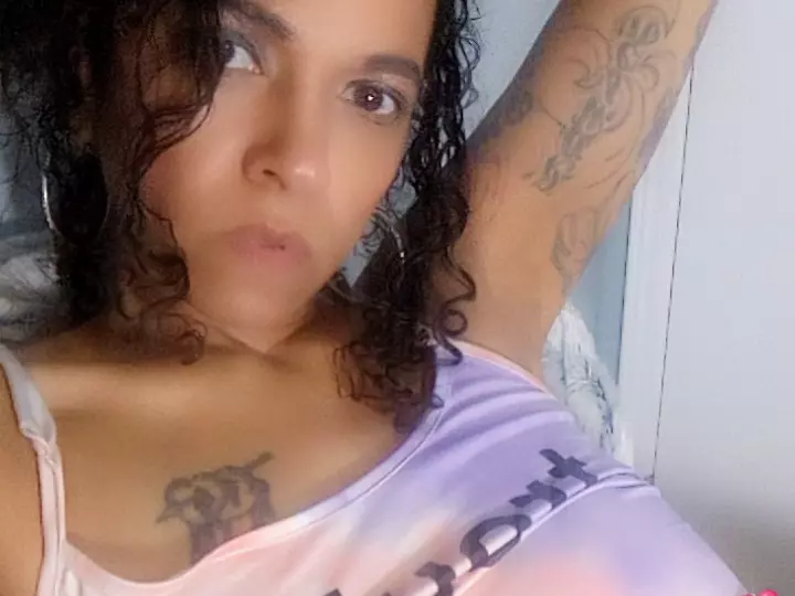 SkyeeJ151's Live Sex Cam Show