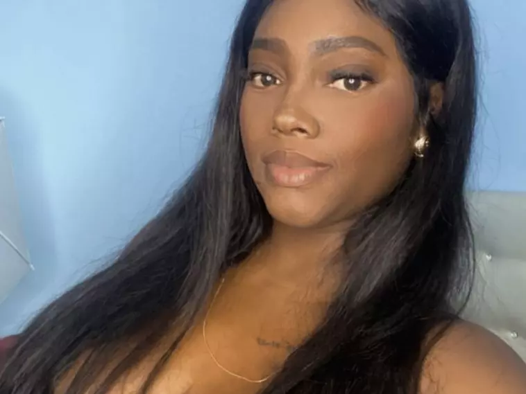 AriannaxxxHot's Live Sex Cam Show