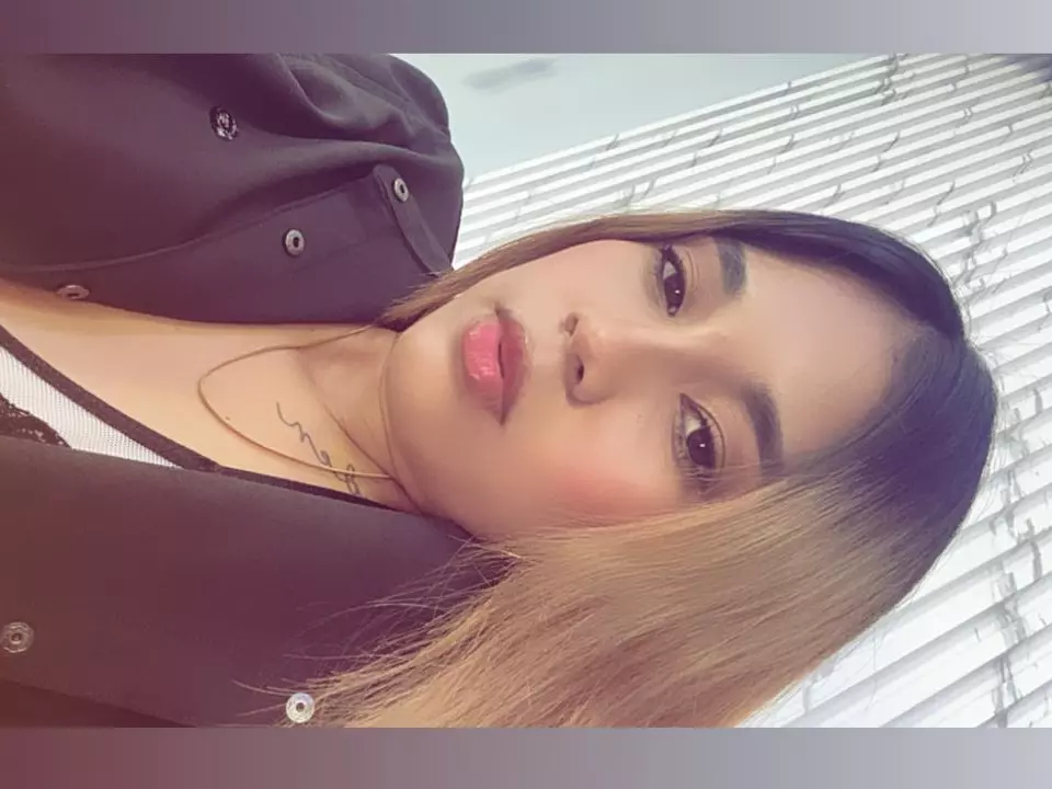 Saori-Lee's Live Sex Cam Show