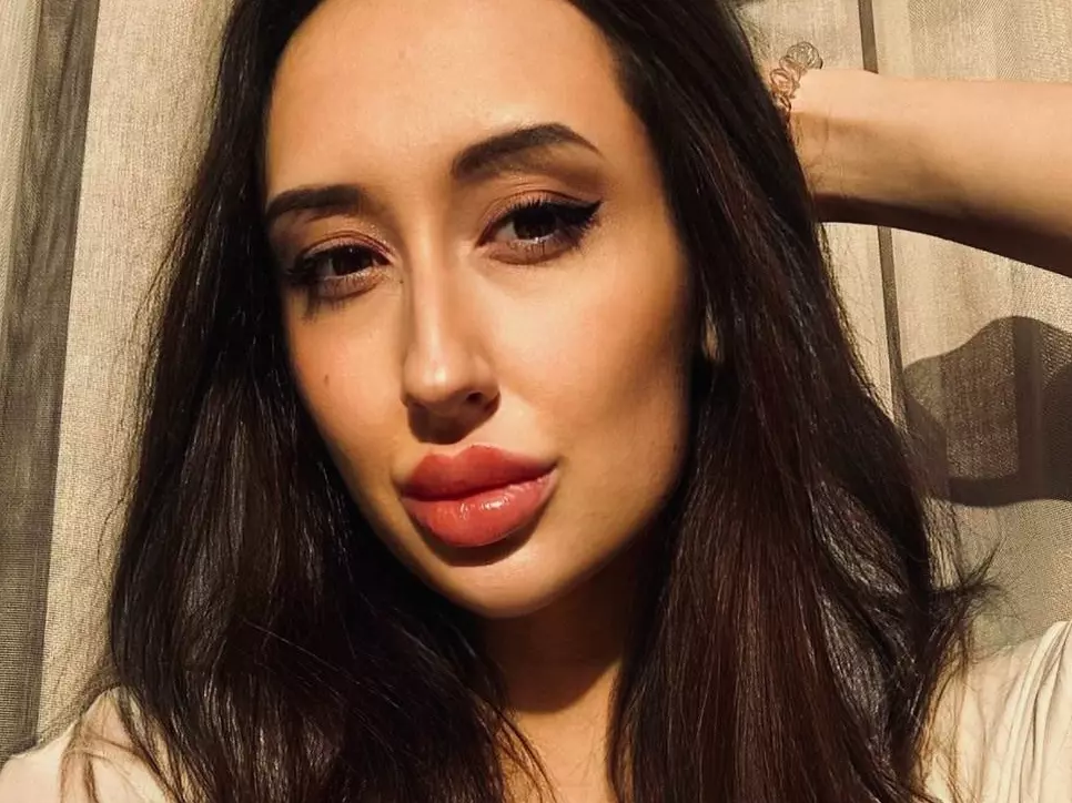 BereniceEstabrooks's Live Sex Cam Show