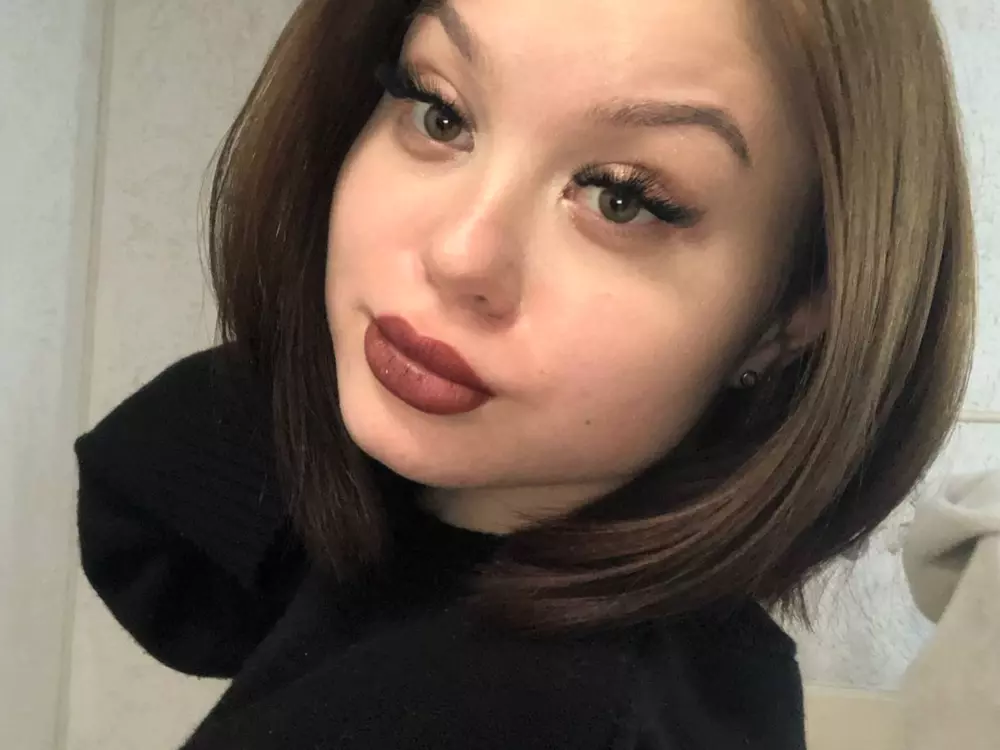 Kama's Live Sex Cam Show