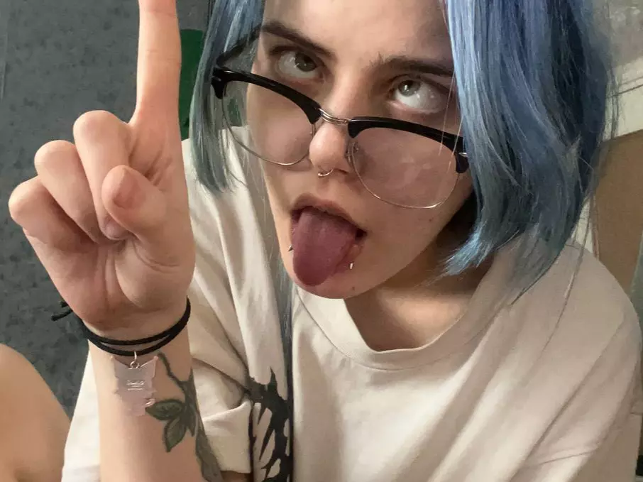 MildredHathaway's Live Sex Cam Show