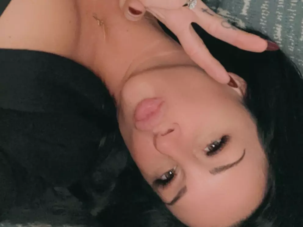 babydolllxxx's Live Sex Cam Show