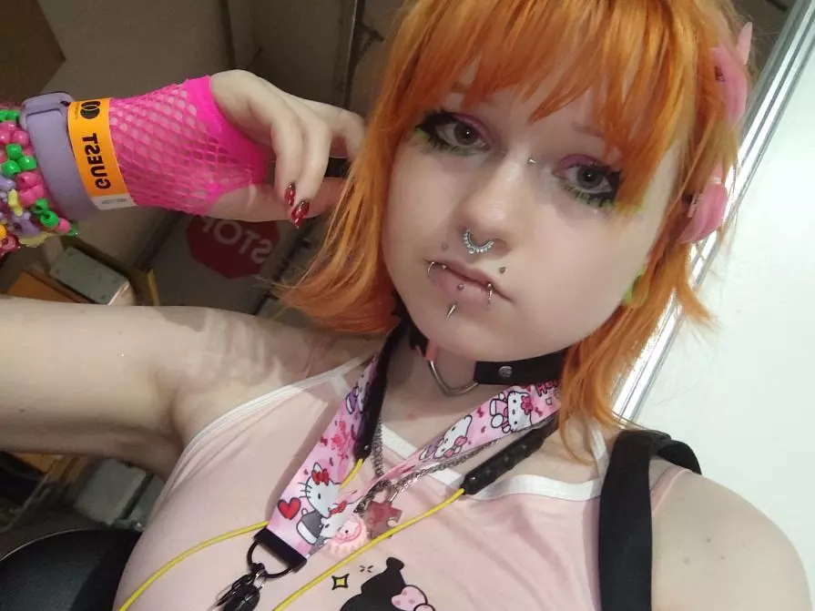 PinkyPixy's Live Sex Cam Show