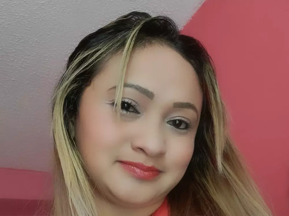 mia-hotx69's Live Sex Cam Show