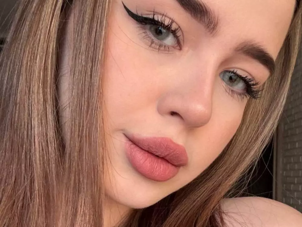 DollyCullen's Live Sex Cam Show
