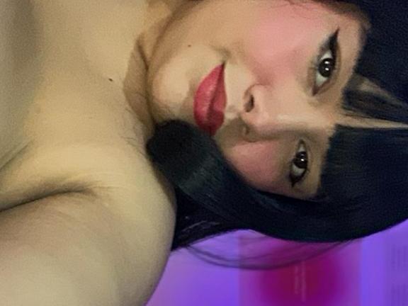 angiie-bigboobs