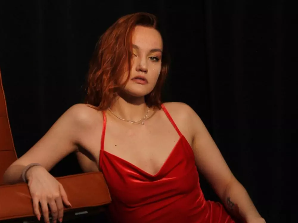 IdaFaneStain's Live Sex Cam Show