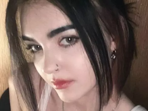 KatieHarddyy's Live Sex Cam Show