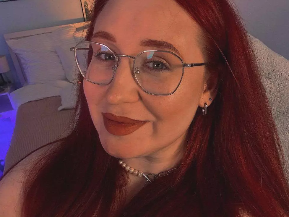 sexxxypixiee's Live Sex Cam Show