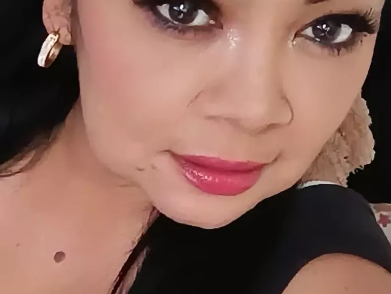 Emilyrousser's Live Sex Cam Show