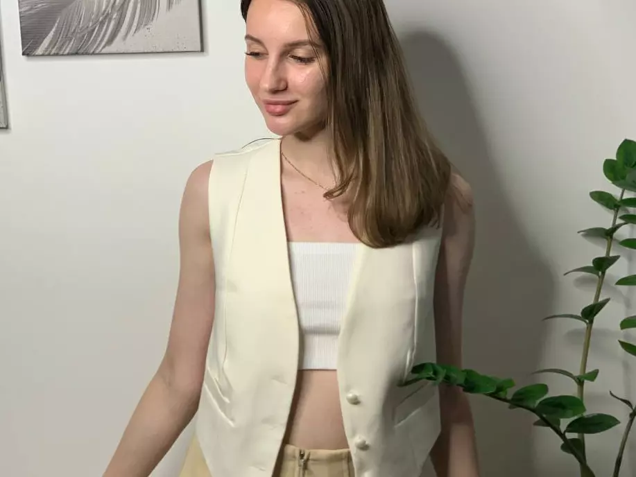 PrimroseAlliston's Live Sex Cam Show