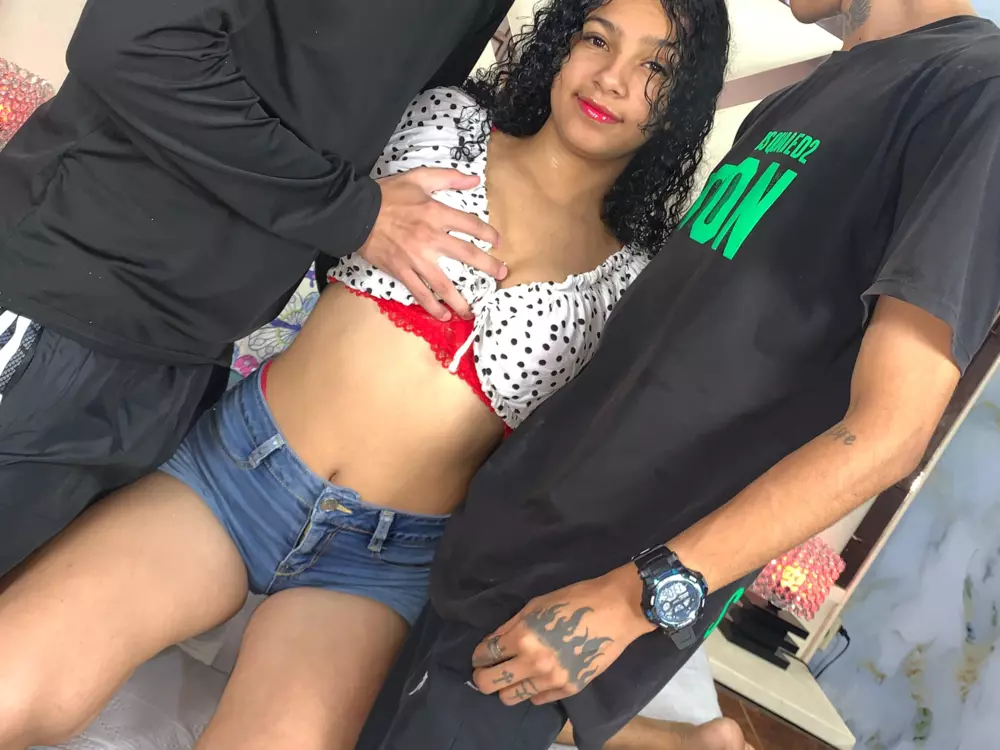 ROSITA SAMMY WILL's Live Sex Cam Show