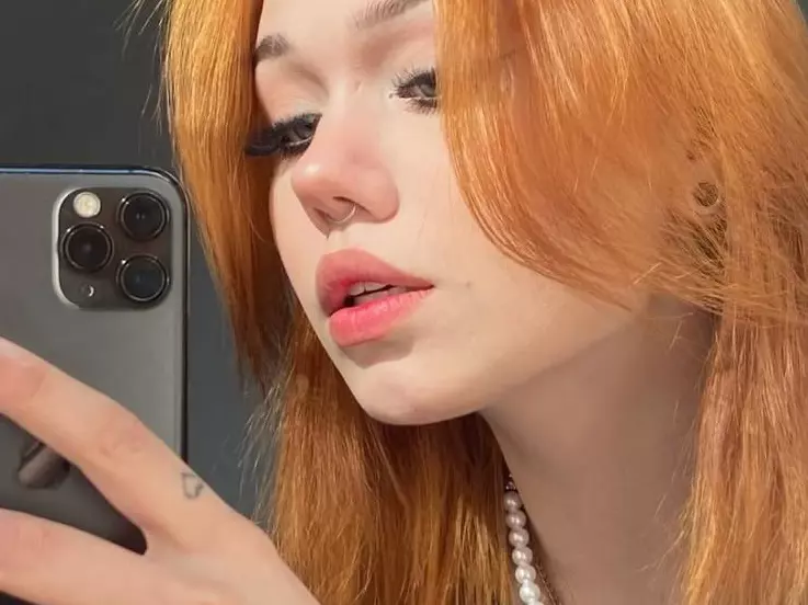 FancyHelms's Live Sex Cam Show