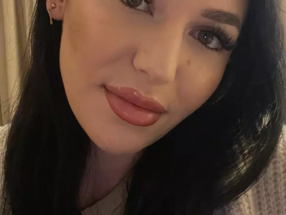 KayleeCali's Live Sex Cam Show