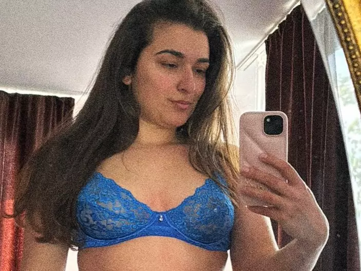 EmmaDallas's Live Sex Cam Show