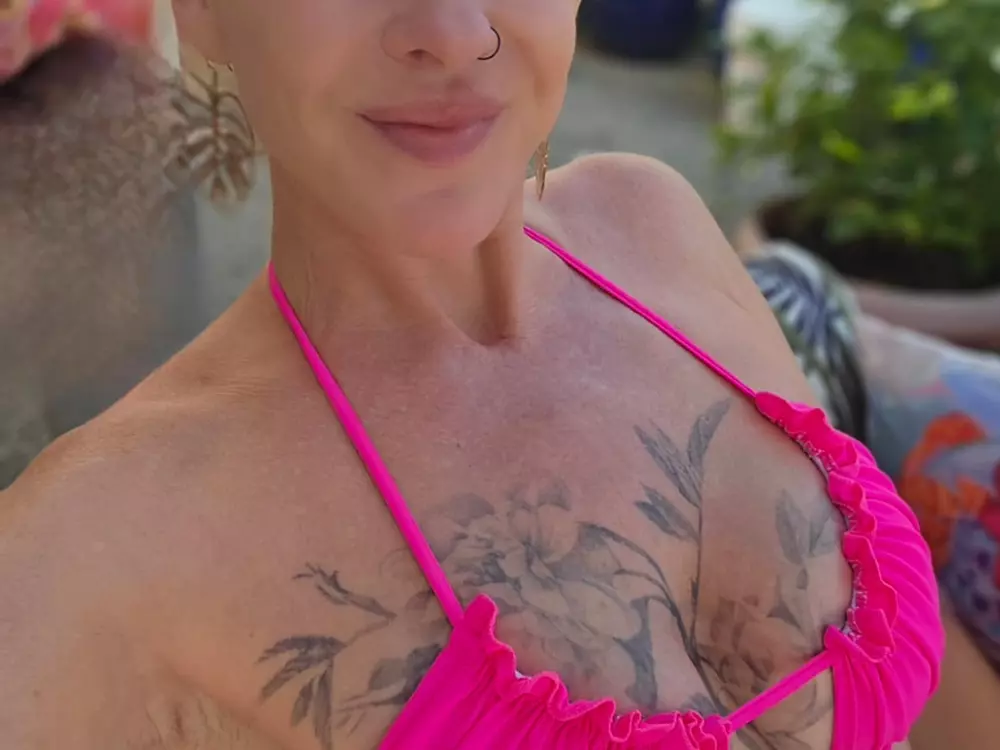 spicygrandmami's Live Sex Cam Show