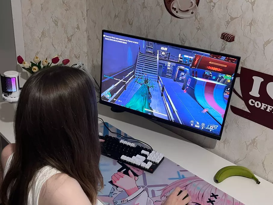 LinaLive's Live Sex Cam Show