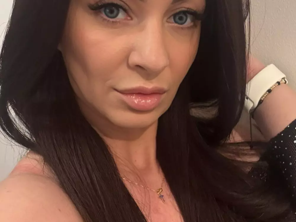 MissSerenity's Live Sex Cam Show