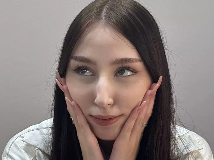 JulianaHence's Live Sex Cam Show
