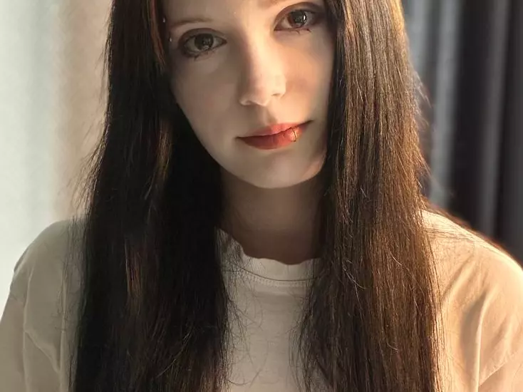 Evelyn's Live Sex Cam Show
