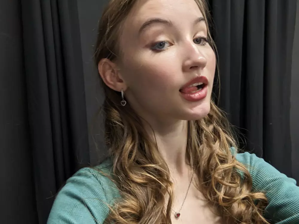 UdelaFulwood's Live Sex Cam Show
